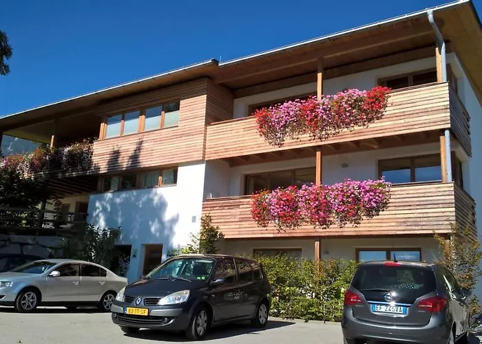 Karlhof Апартаменти